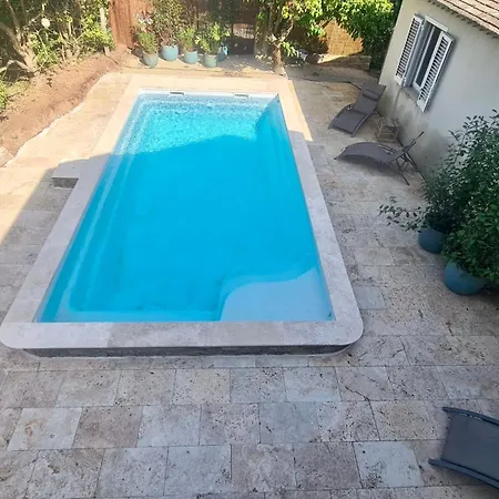 Murati 6 Pers A 5 Min De La *
