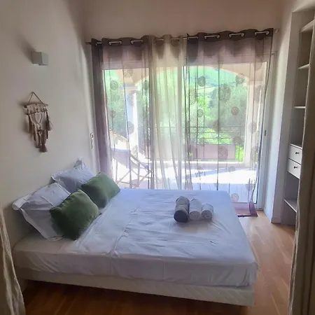 Murati 6 Pers A 5 Min De La *